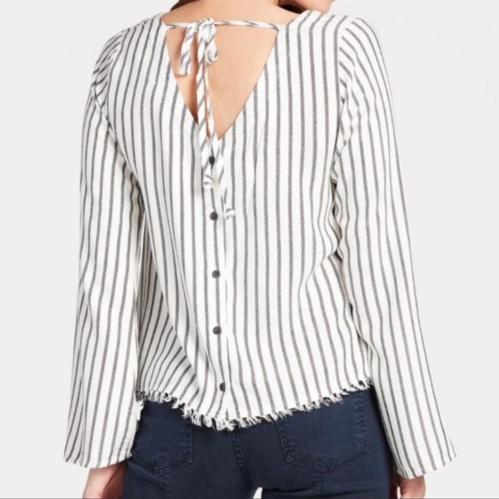 Cloth & Stone / Anthropologie Striped Back Buttoned Fringe Hem Bell Sleeve Top - Picture 3 of 11